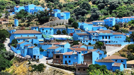 El pueblo español que se convirtió para siempre en la aldea de los Pitufos