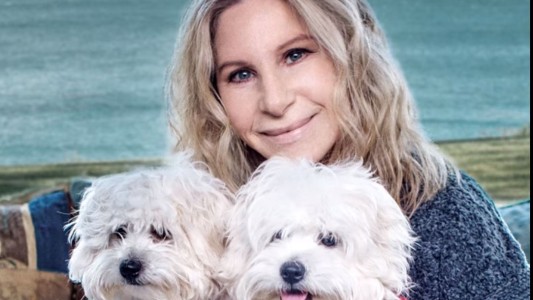 Barbra Streisand extrajo células de perrita muerta y clonó a dos cachorritas