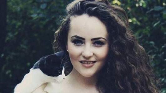 Murió electrocutada por tomarse una selfie