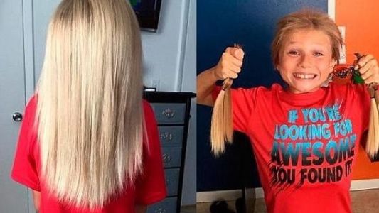 Niño de 8 años dejó crecer su cabello y lo donó a enfermos de cáncer