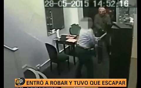 Gran Bretaña: entró a robar pero tuvo que escapar