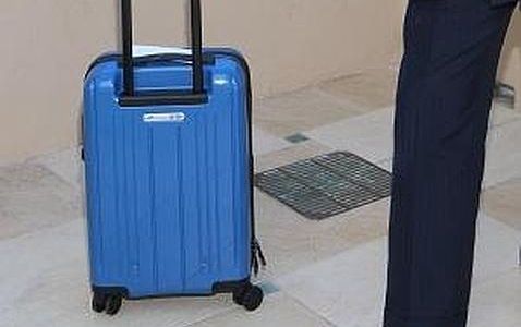 Crean una valija de mano estándar para llevar en todas las aerolíneas