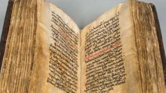 Encuentran un manuscrito de más de 1.000 años que revela el origen de la medicina