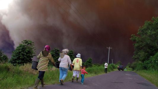 Alerta máxima en Indonesia por volcán Sinabung