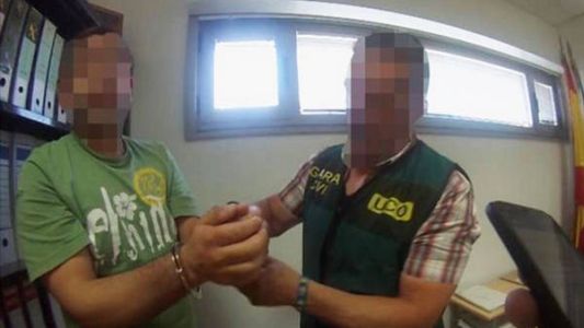 Detienen a un veterinario que traficaba heroína en cachorritos