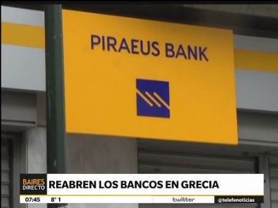 Reabrieron los bancos en Grecia luego de tres semanas sin atender al público