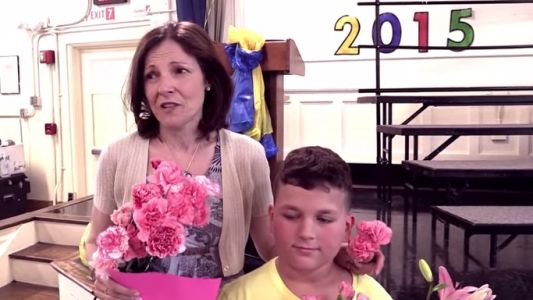 #EsViral  La canción que da ánimo a una profesora con cáncer