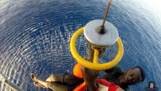 Rescatan a 173 inmigrantes en el canal de Sicilia