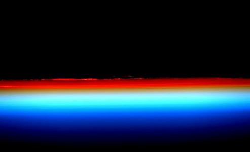 Un astronauta muestra en Twitter cómo se ve la aurora boreal desde el espacio