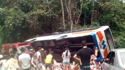 Al menos 14 muertos en un accidente vial en Brasil