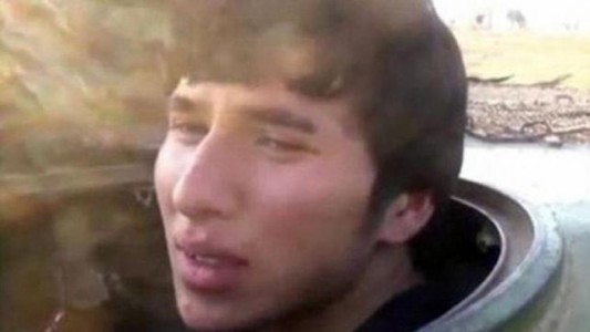 Video: el joven que llora antes de cometer un atentado suicida en Siria