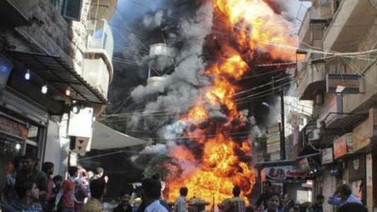 Rusia bombardea posiciones del EI en Siria y niega daños colaterales civiles