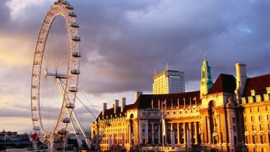 Explosión en el subte de Londres dejó 22 heridos: piden imágenes del hecho a los pasajeros
