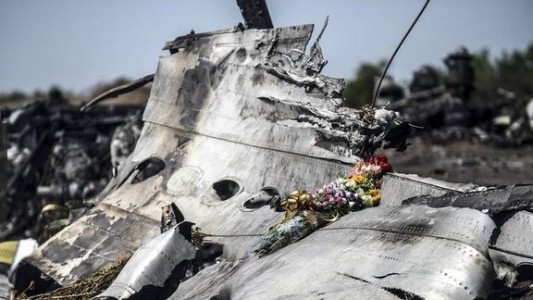 Confirman que un misil ruso derribó al avión de Malaysia en Ucrania