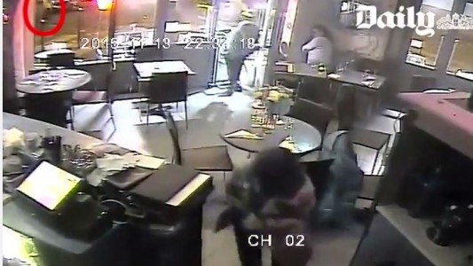 El video de uno de los múltiples ataques en París