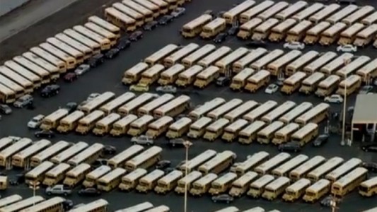 Cierran 900 colegios en Los Ángeles tras una amenaza de bomba