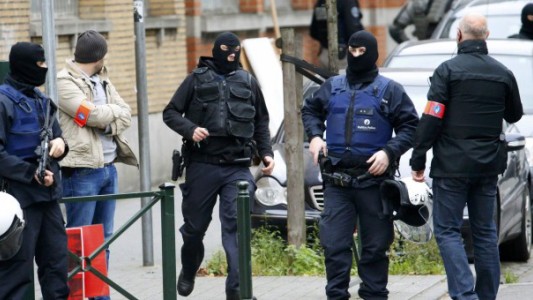 Escándalo en Bélgica: orgía entre soldados y policías mientras regía alerta por terrorismo