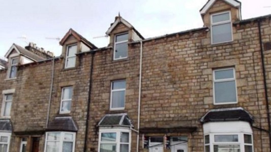 Escribió por error que vivía en una “casa terrorista” y terminó ante la policía