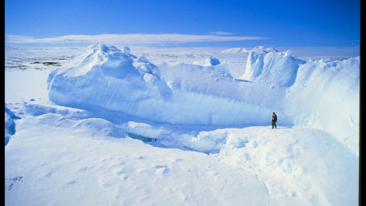 Descubren un gran cañón en la Antártida
