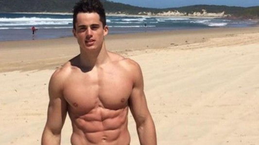 El profesor de matemáticas más sexy del mundo ahora es modelo de Armani