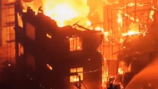 Impresionante incendio en Arizona