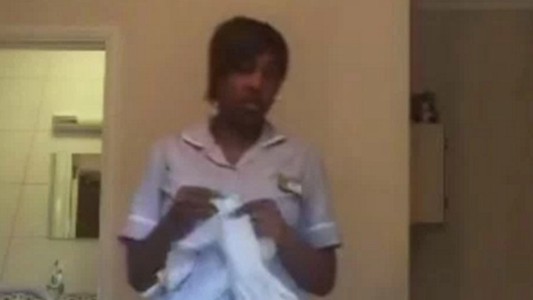 Detuvieron a una enfermera que se desnudaba por Periscope mientras trabajaba