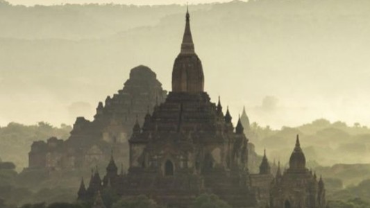 Birmania deportó a un turista por tener un tatuaje de Buda