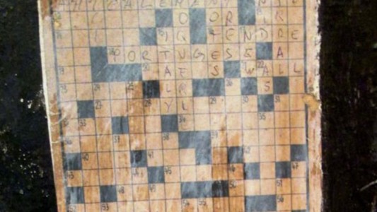 Una mujer de 91 años completó un crucigrama en un museo alemán y arruinó una obra de arte