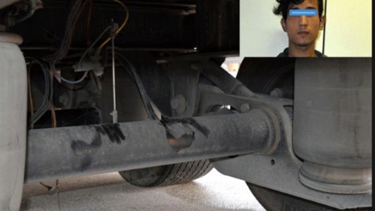 Italia: inmigrante viajó 400 kilómetros escondido bajo un camión