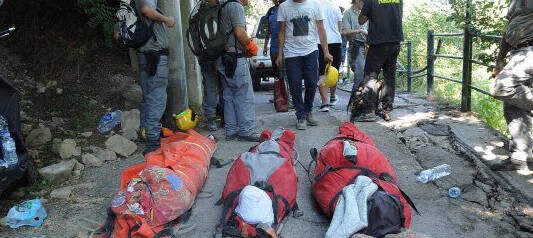 Terremoto en Italia: una pareja murió abrazada a sus dos hijos