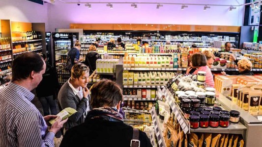 Alemania insta a acumular comida para 10 días ante un posible ataque