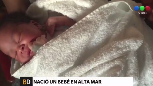 Nació un bebé en un buque de rescate en el Mediterráneo