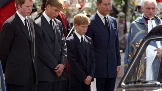 La confesión del príncipe Carlos sobre el funeral de Diana 19 años después