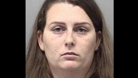 Murió una nena ahogada después de que su madre la dejó sola en la bañera para tener sexo