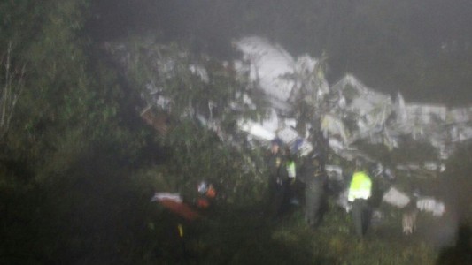 El lugar y el momento en que el avión cae en Colombia