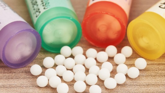 EE.UU.: ordenan que los productos homeopáticos aclaren que "no hay evidencias científicas de que funcionan"