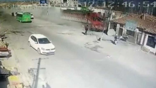 Un camión perdió el control y mató a cinco personas en China