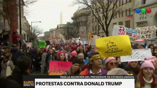 Miles de mujeres en el mundo marcharon contra Trump