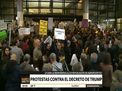 Protestas en aeropuertos norteamericanos contra el veto de Trump a los musulmanes