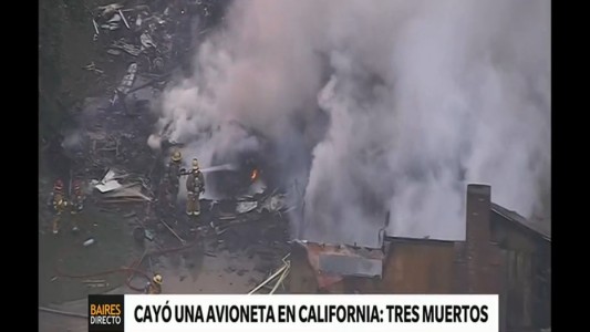 Tres muertos al caer una avioneta en California