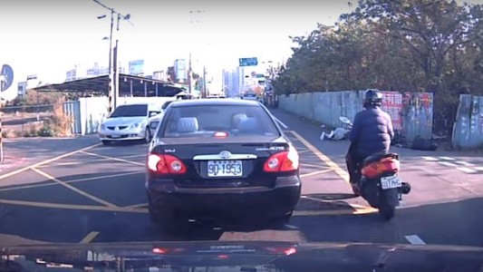 Indigna la indiferencia ante un accidente de motos: nadie socorre a las víctimas