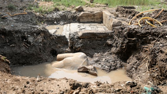 Egipto: hallaron una estatua gigante del faraón Ramsés II