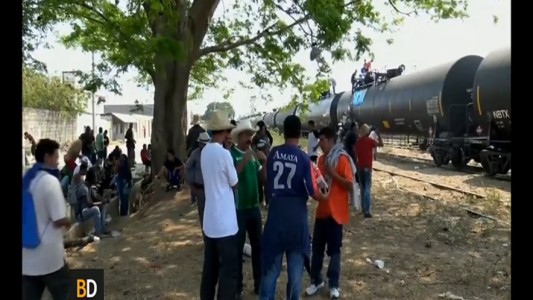 Detuvieron un tren con inmigrantes en México