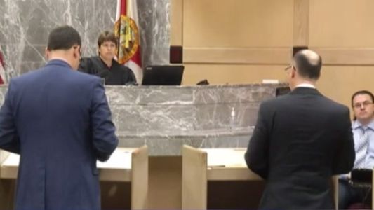 Juzgan a un hombre por asfixiar a su novia mientras tenían sexo oral