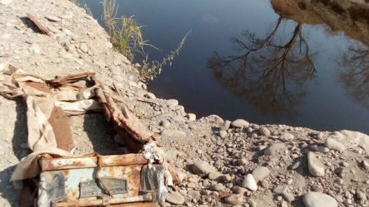 Estaban pescando en un río de México y se llevaron una sorpresa aterradora