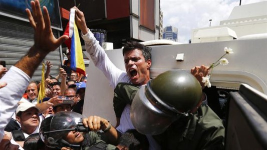 Venezuela: otorgan prisión domiciliaria a Leopoldo López por "problemas de salud"