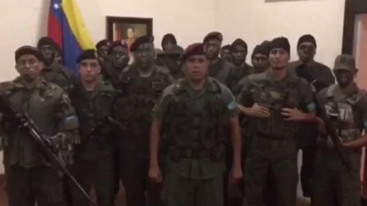 Venezuela: un grupo militar se sublevó contra el gobierno de Nicolás Maduro