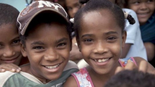 Los nenes dominicanos criados como nenas: les crece el pene a los 12 años