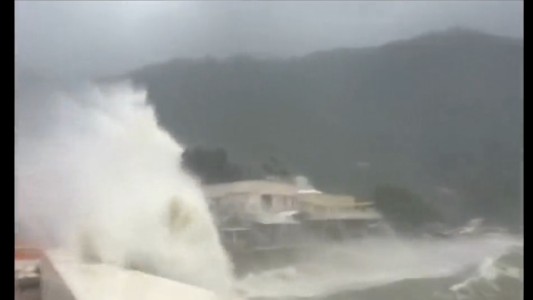 Olas gigantes en Hong Kong