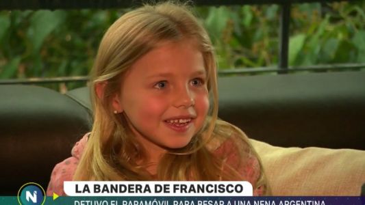 La nena argentina que se pudo acercar al Papa
